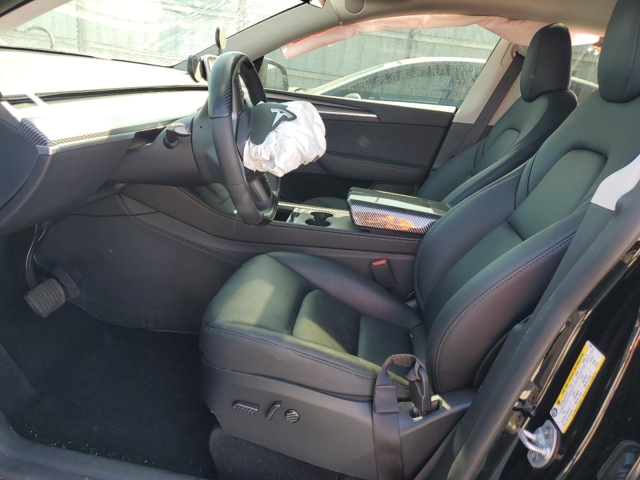 2024 Tesla Model Y VIN: 7SAYGAEE4RF177385 Lot: 87045105