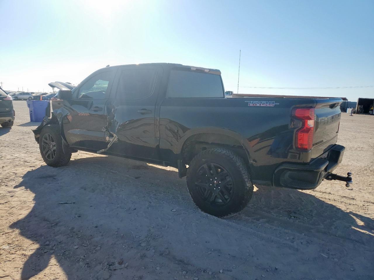 2022 Chevrolet Silverado K1500 Trail Boss Custom VIN: 3GCPDCED9NG579086 Lot: 81997045