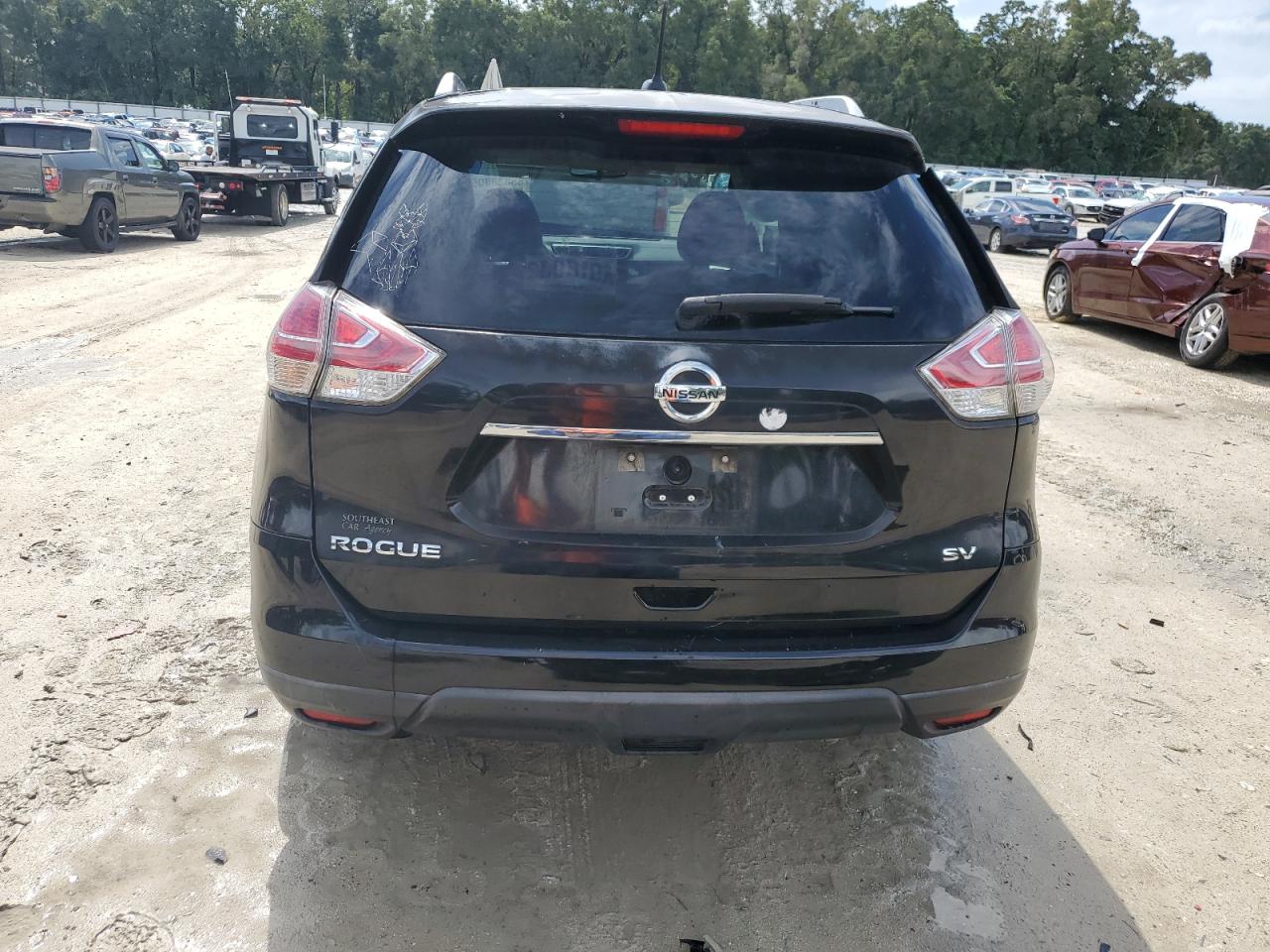 2015 Nissan Rogue S VIN: KNMAT2MTXFP520864 Lot: 85838905