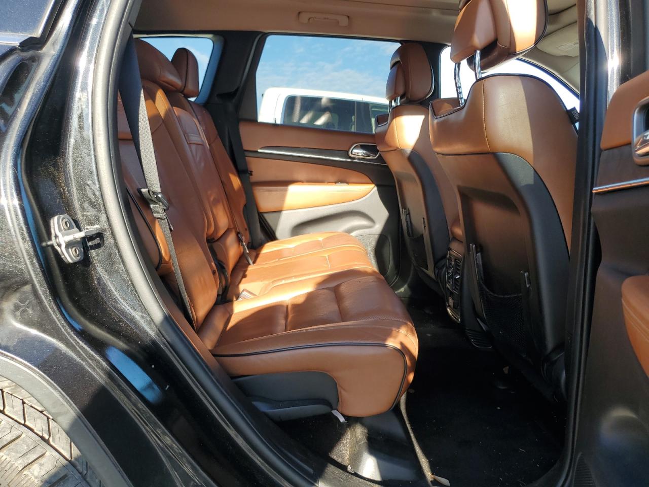 2011 Jeep Grand Cherokee Overland VIN: 1J4RR6GT2BC702834 Lot: 84695565