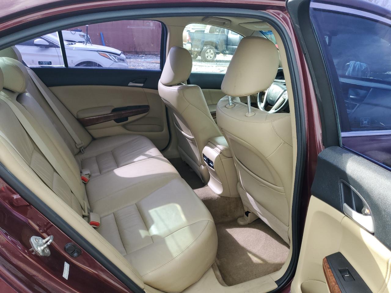 2012 Honda Accord Exl VIN: 1HGCP2F83CA115290 Lot: 84554085