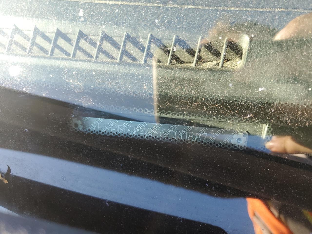 2003 Honda Cr-V Lx VIN: JHLRD68483C000887 Lot: 81702255