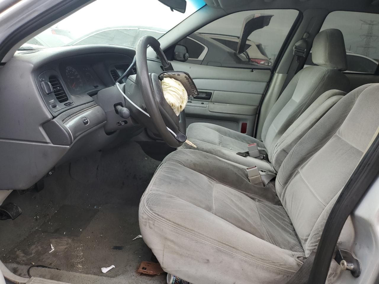 2003 Ford Crown Victoria VIN: 2FAFP73W93X150957 Lot: 85532805