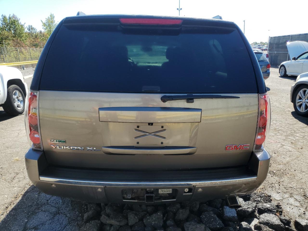 2012 GMC Yukon Xl Denali VIN: 1GKS2MEF6CR138038 Lot: 82149845