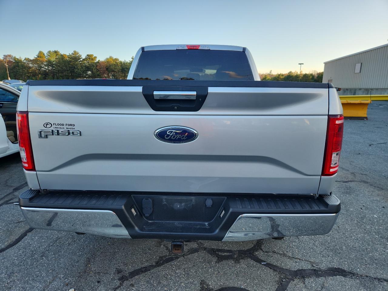 2017 Ford F150 Super Cab VIN: 1FTFX1EF2HFA38847 Lot: 89462555