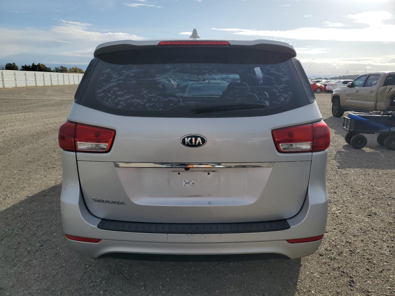 2018 Kia Sedona L VIN: KNDMA5C12J6366945 Lot: 82385345