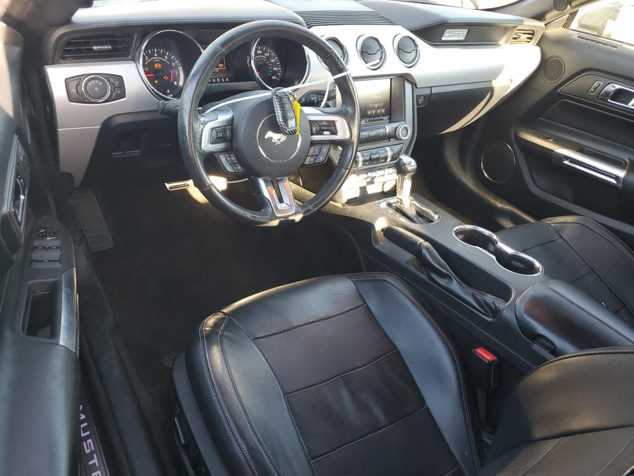 2015 Ford Mustang VIN: 1FATP8UH6F5414151 Lot: 82656535
