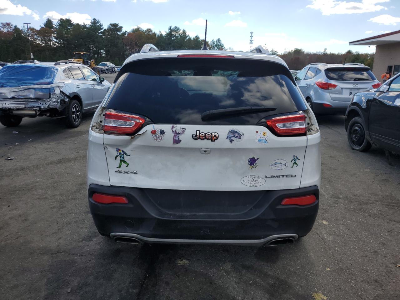 2015 Jeep Cherokee Limited VIN: 1C4PJMDSXFW647266 Lot: 90071415