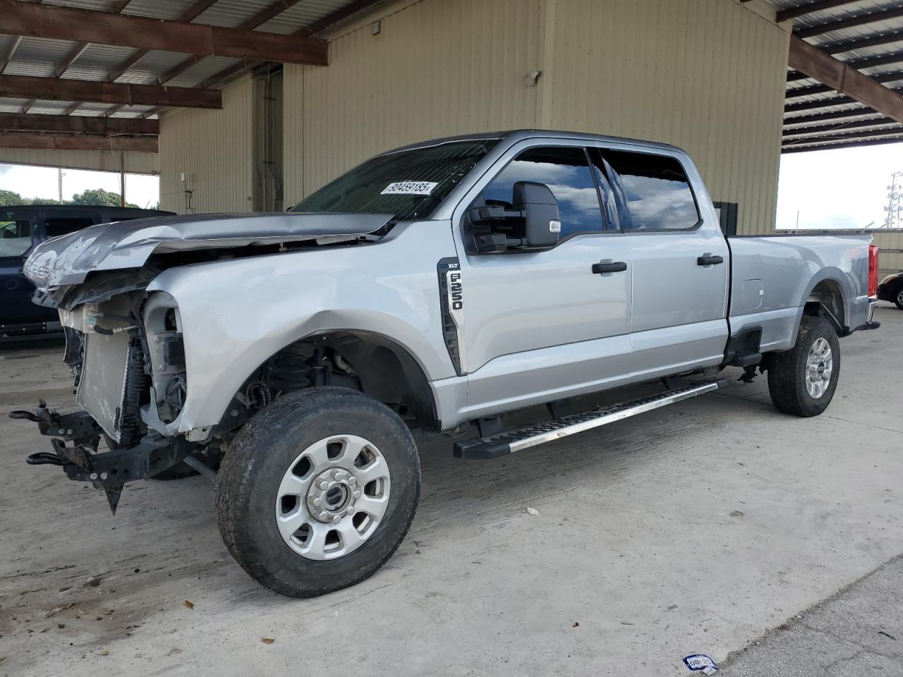 2024 Ford F250 Super Duty silver null gas 1FT7W2BAXREE62922 photo #1