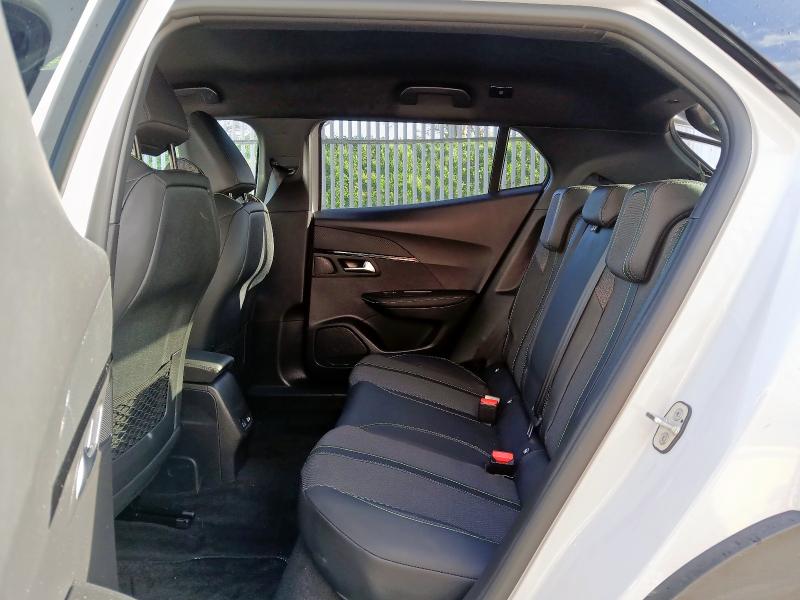 2025 PEUGEOT 2008 1.2 HYBRID 136 GT 5DR E-DSC6