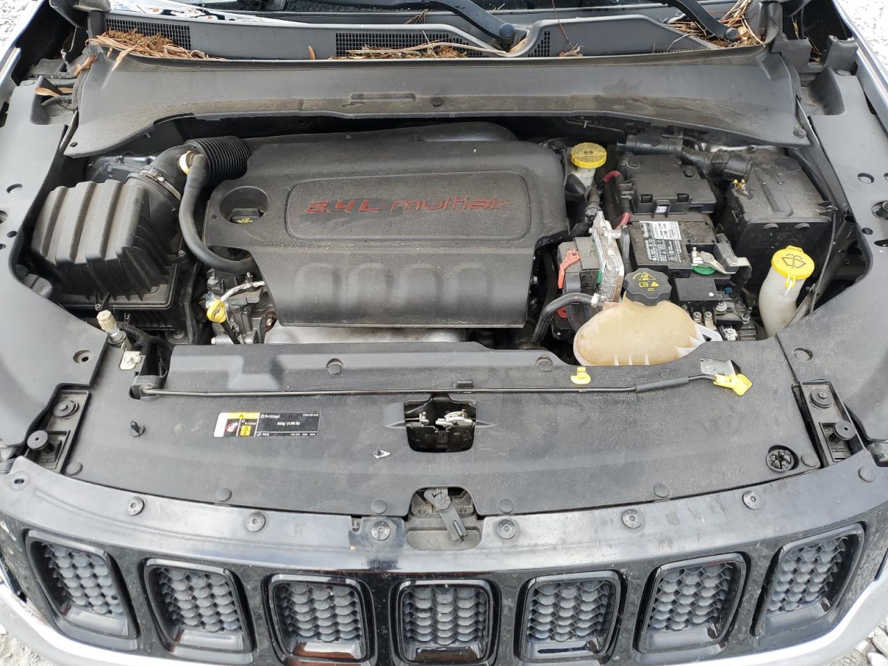 2018 Jeep Compass Latitude VIN: 3C4NJCBB0JT322290 Lot: 90287485