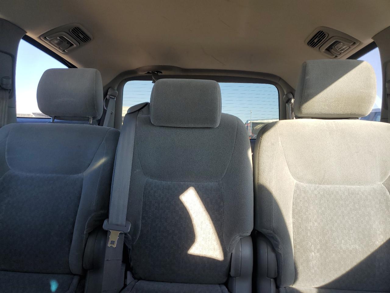 2004 Toyota Sienna Ce VIN: 5TDZA23C74S184796 Lot: 81983345