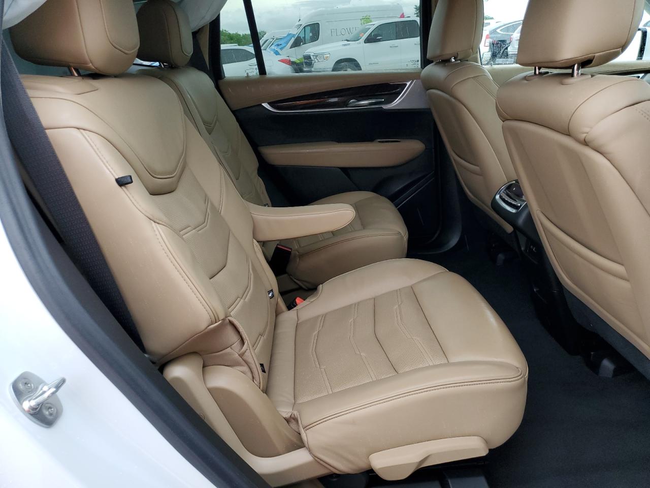 2024 Cadillac Xt6 Platinum Premium Luxury VIN: 1GYKPERS5RZ744749 Lot: 82188575
