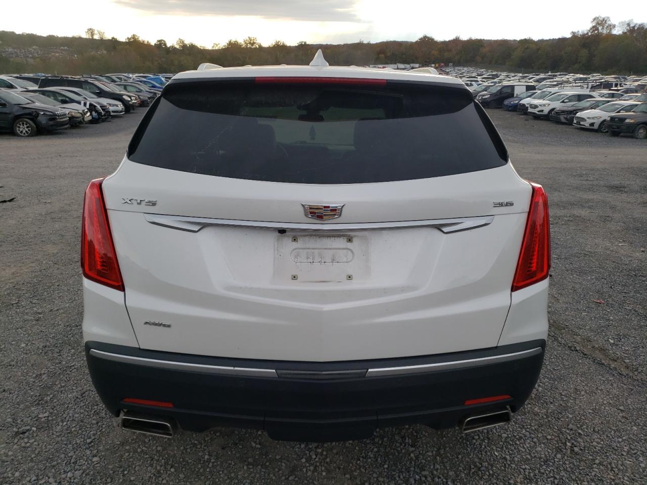 2018 Cadillac Xt5 Luxury VIN: 1GYKNDRS4JZ210257 Lot: 87017115