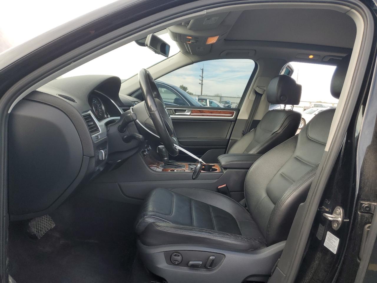2012 Volkswagen Touareg V6 Tdi VIN: WVGFK9BP4CD004256 Lot: 85696235