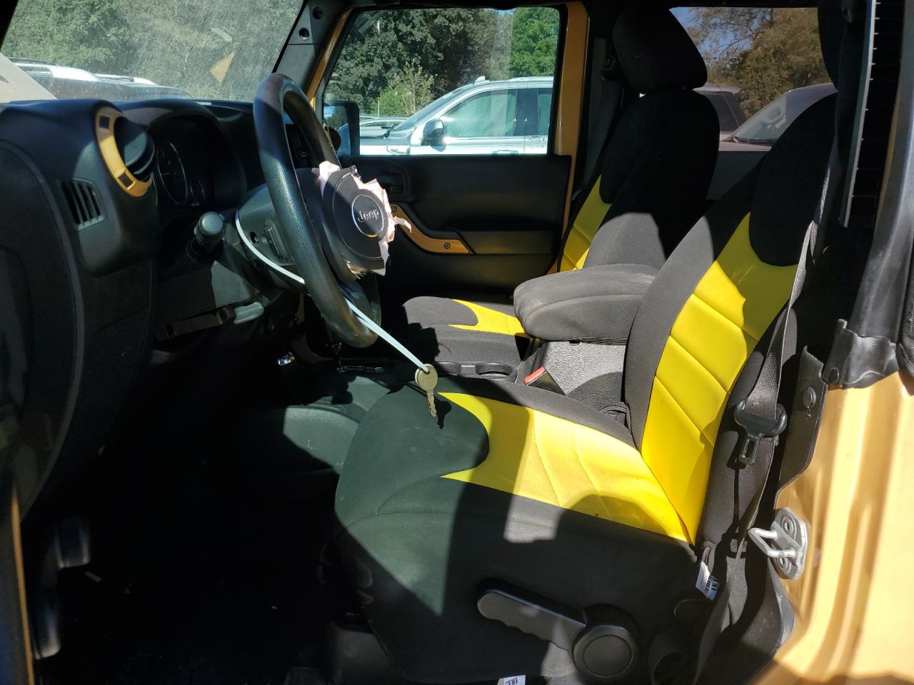 2014 Jeep Wrangler Sport VIN: 1C4AJWAGXEL136092 Lot: 84863405