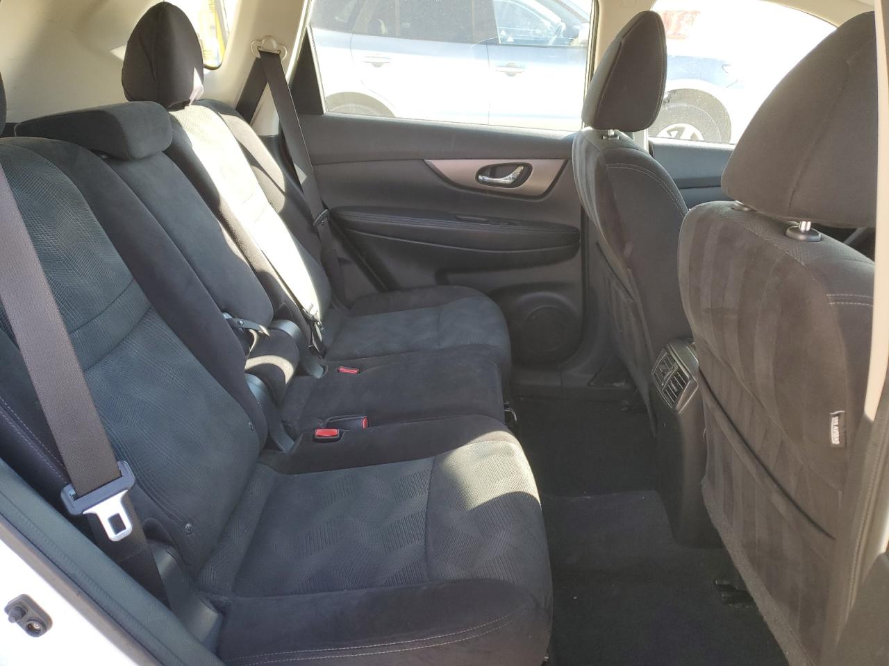 2014 Nissan Rogue S VIN: 5N1AT2MV7EC786636 Lot: 85718895