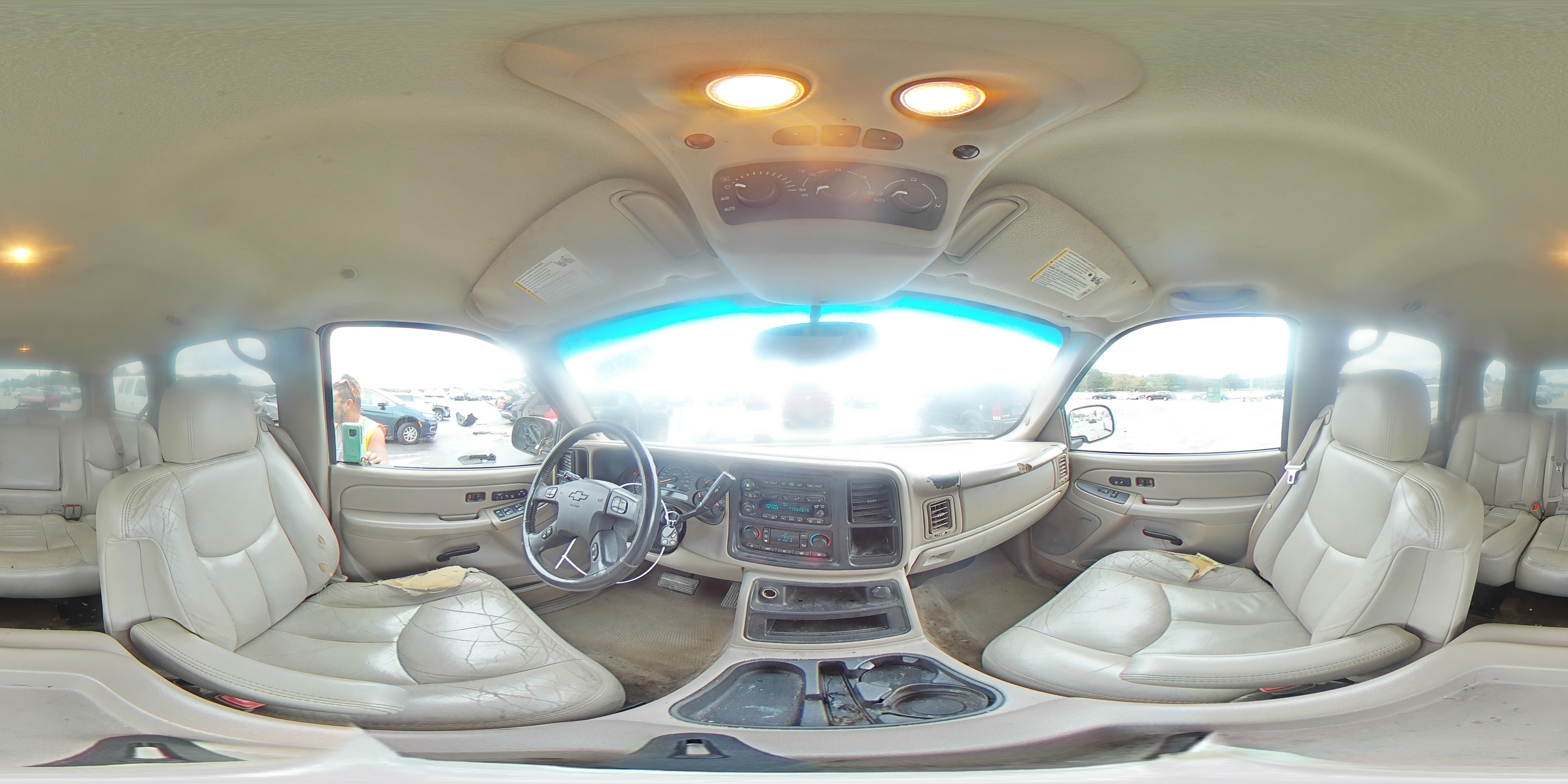 2005 Chevrolet Tahoe C1500 VIN: 1GNEC13TX5R125185 Lot: 81866125