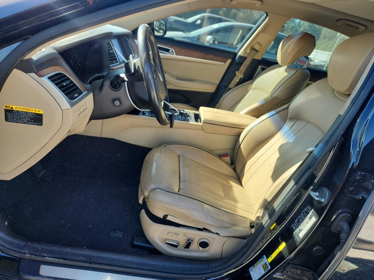 2015 Hyundai Genesis 3.8L VIN: KMHGN4JE0FU034843 Lot: 85859685