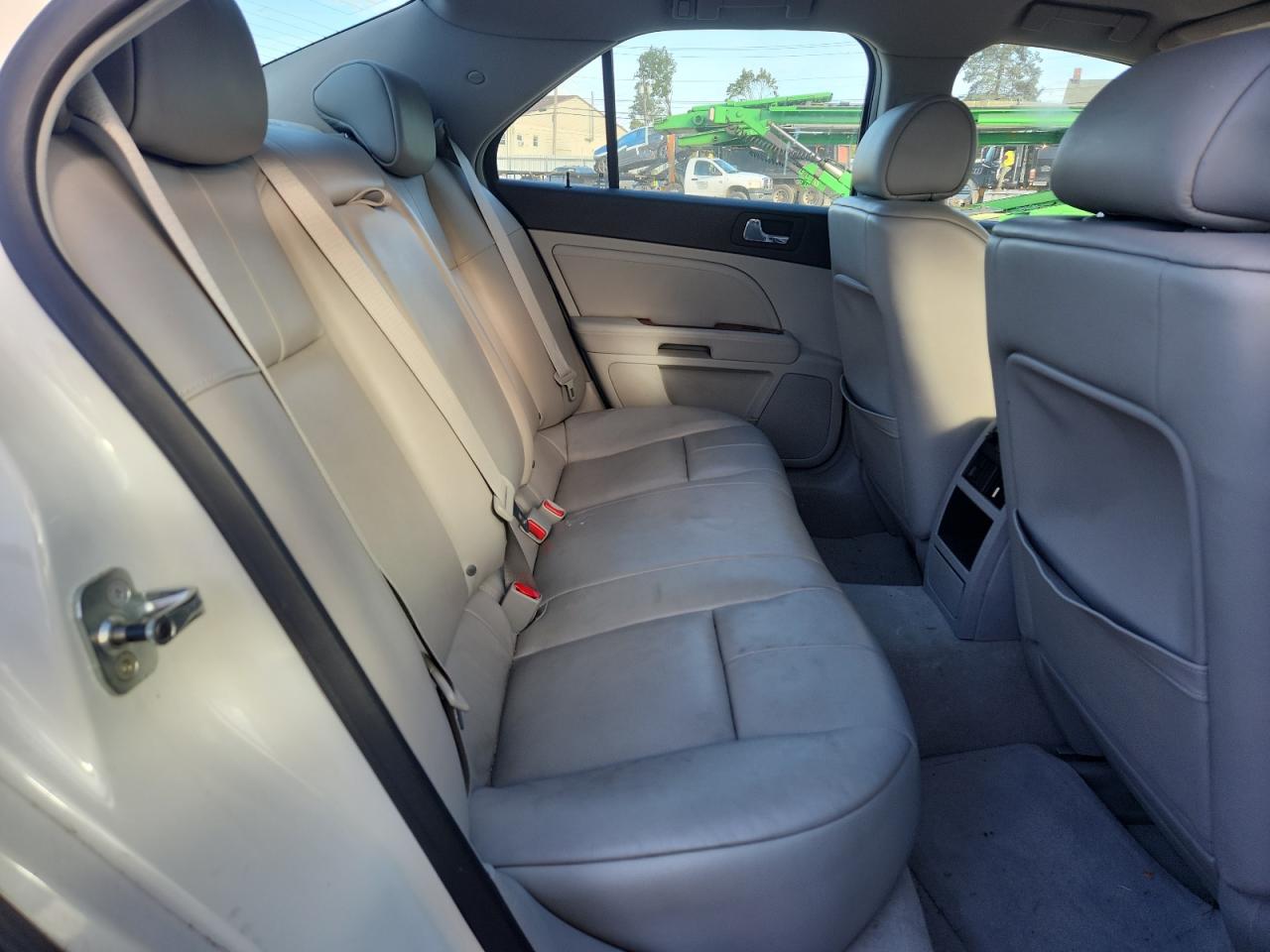 2007 Cadillac Sts VIN: 1G6DW677470189433 Lot: 81575185