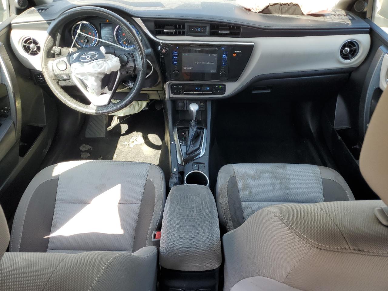 2017 Toyota Corolla L VIN: 2T1BURHE2HC856211 Lot: 82190565