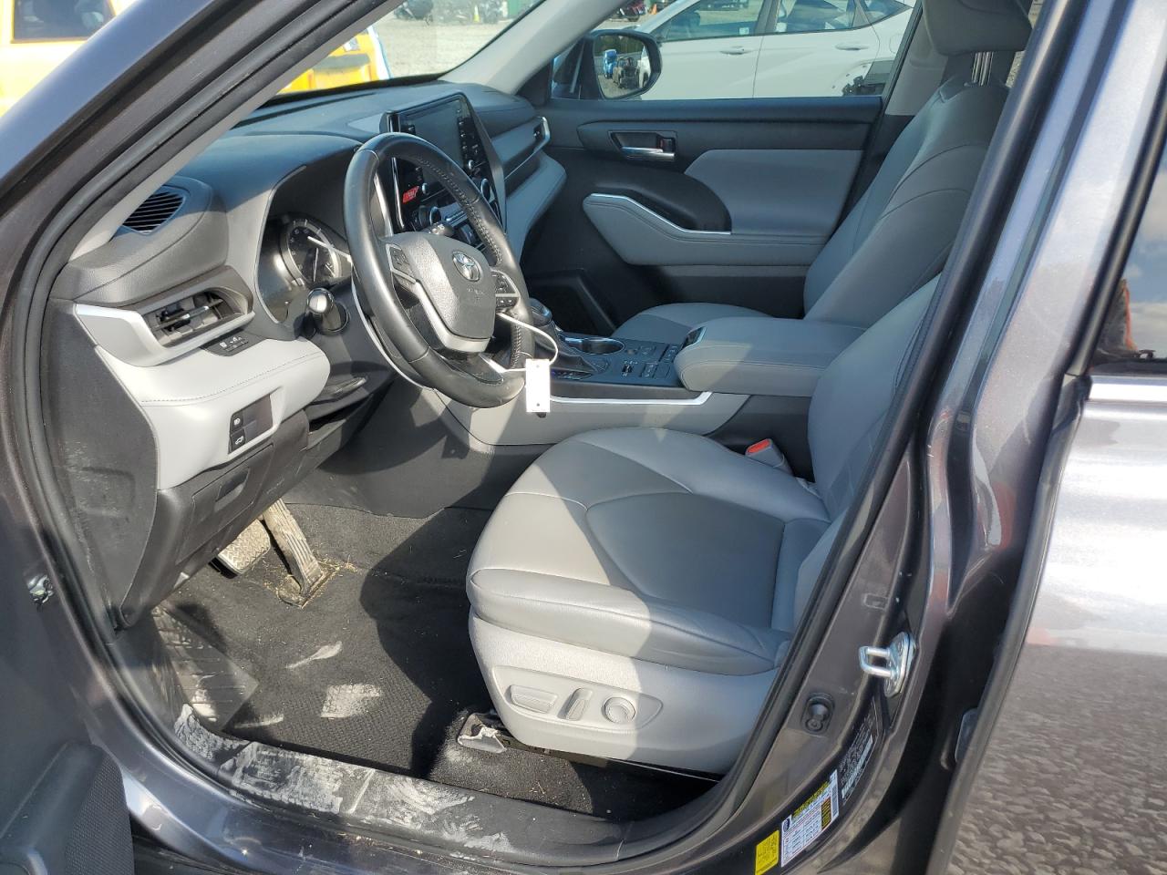 2022 Toyota Highlander Xle VIN: 5TDHZRBH6NS256390 Lot: 82338295