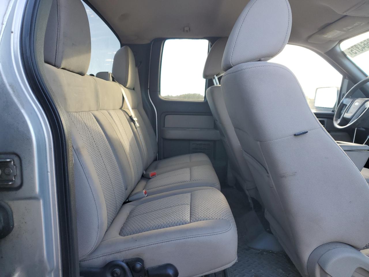 2010 Ford F150 Super Cab VIN: 1FTEX1E89AFD52417 Lot: 82564375
