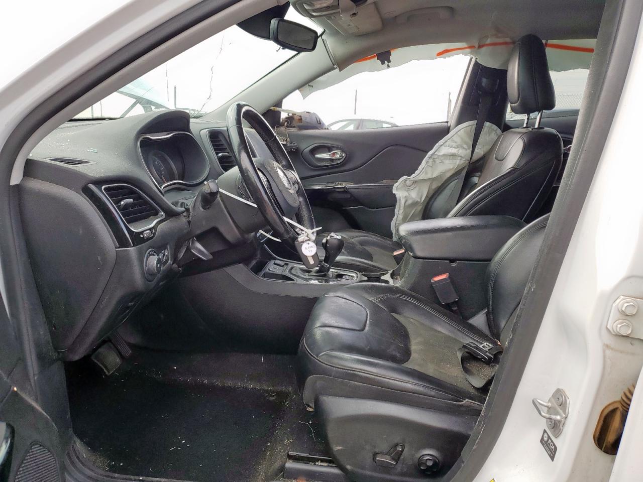 2021 Jeep Cherokee Latitude Plus VIN: 1C4PJLLB0MD196174 Lot: 85559105