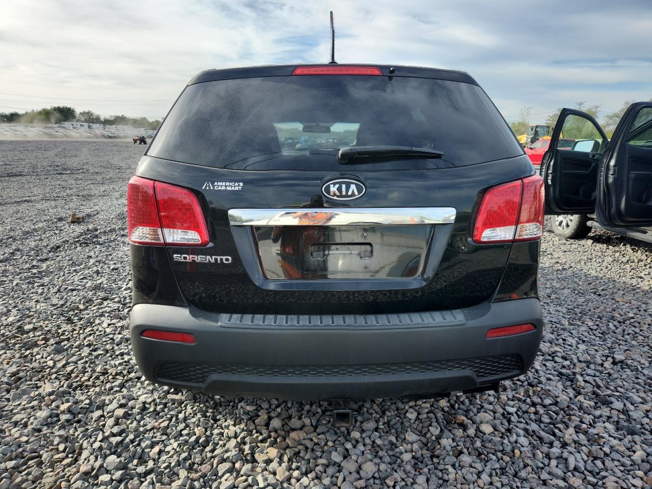 2011 Kia Sorento Base VIN: 5XYKT3A18BG080038 Lot: 81983335