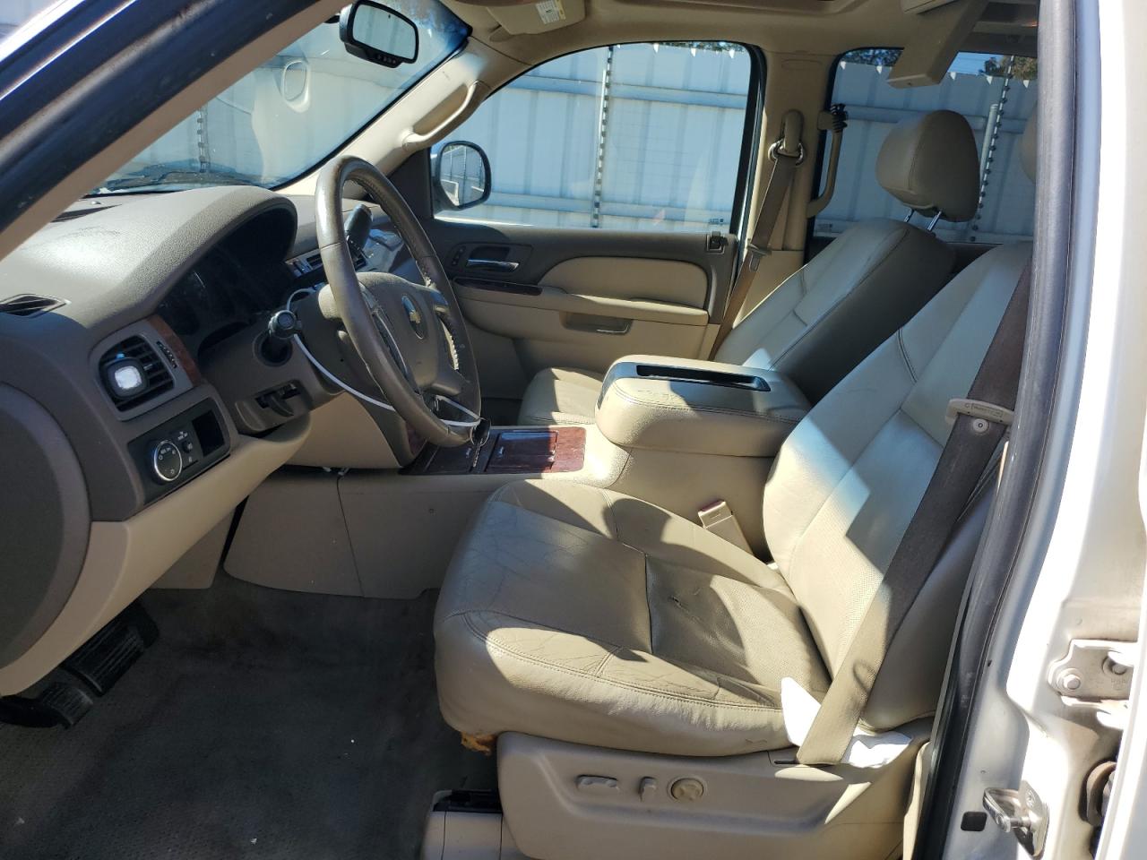 2011 Chevrolet Tahoe C1500 Ltz VIN: 1GNSCCE01BR275280 Lot: 87010335