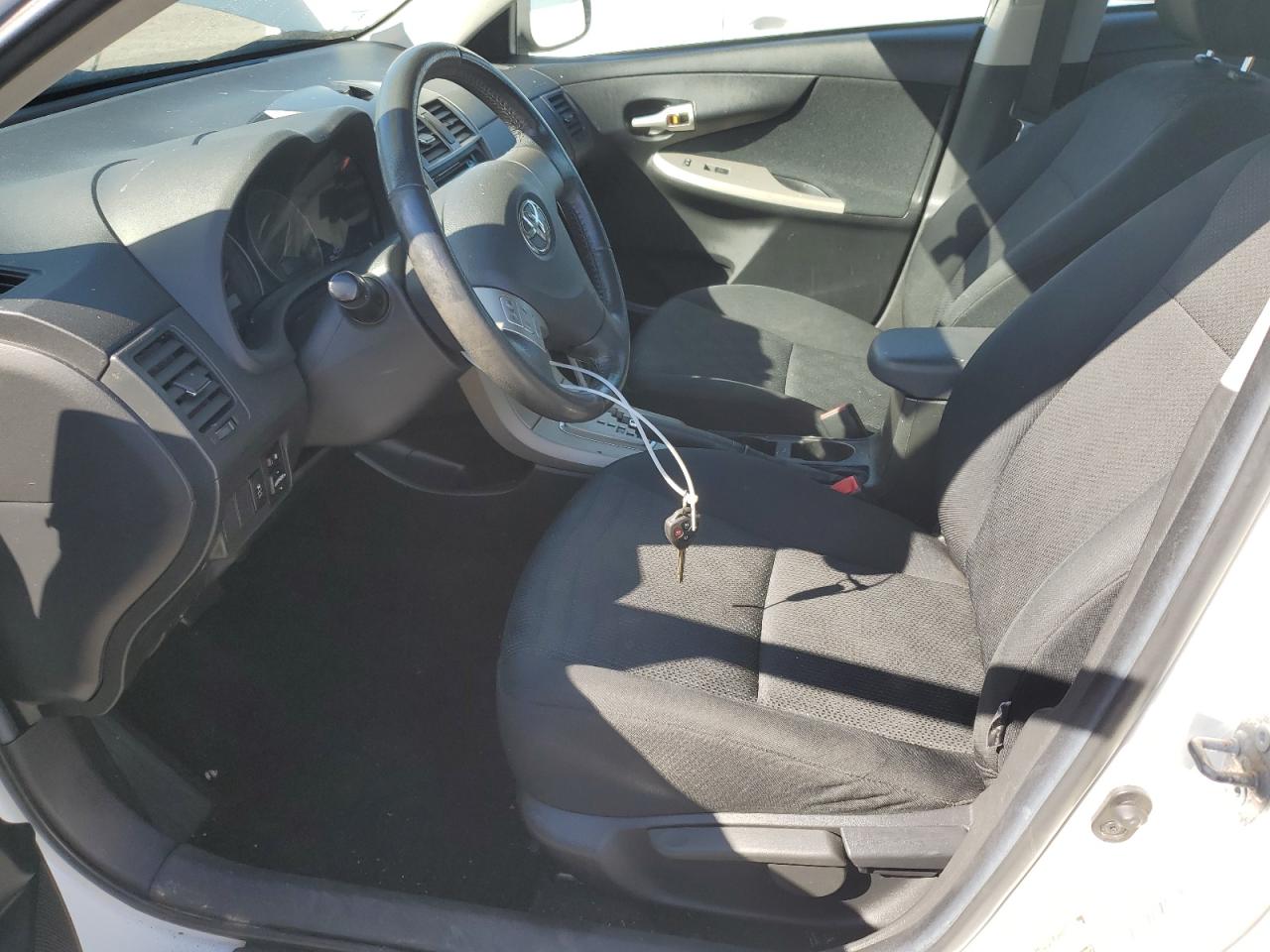 2010 Toyota Corolla Base VIN: 1NXBU4EE6AZ363823 Lot: 84934815