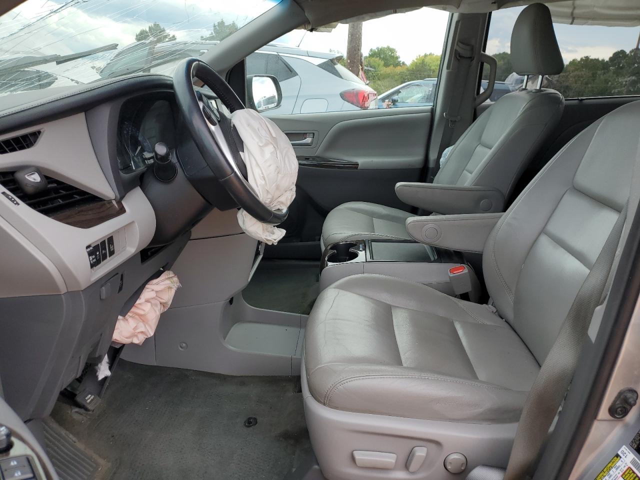 2017 Toyota Sienna Xle VIN: 5TDYZ3DC2HS837100 Lot: 82368485