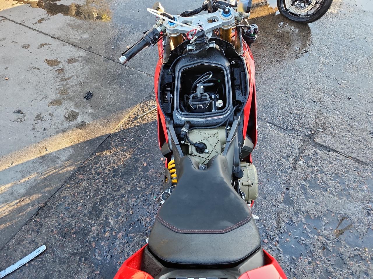 2017 Ducati Superbike 1299 Panigale VIN: ZDM14BYWXHB008821 Lot: 90837555