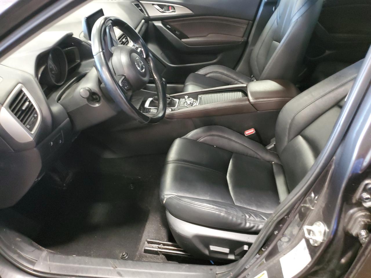 2018 Mazda 3 Touring VIN: 3MZBN1V35JM178632 Lot: 85738425