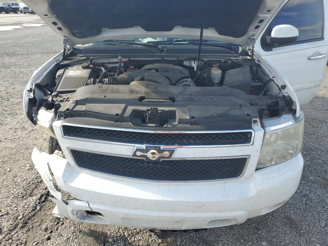 2008 Chevrolet Tahoe C1500 VIN: 1GNFC13038J212357 Lot: 90070385