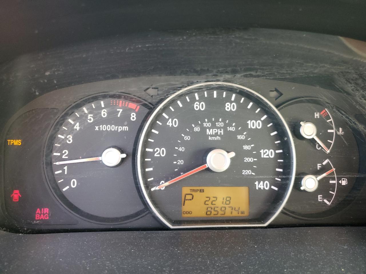 2008 Kia Rondo Lx VIN: KNAFG526X87128797 Lot: 82712585