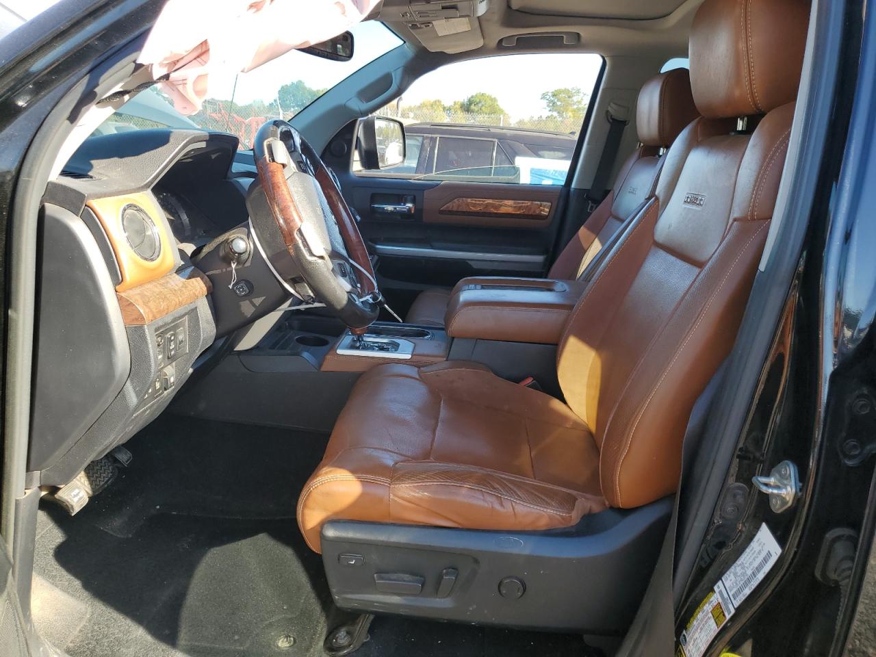 2017 Toyota Tundra Crewmax 1794 VIN: 5TFAY5F17HX661764 Lot: 84001225