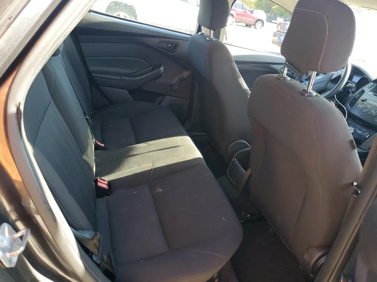 2015 Ford Focus S VIN: 1FADP3E27FL213968 Lot: 81802015