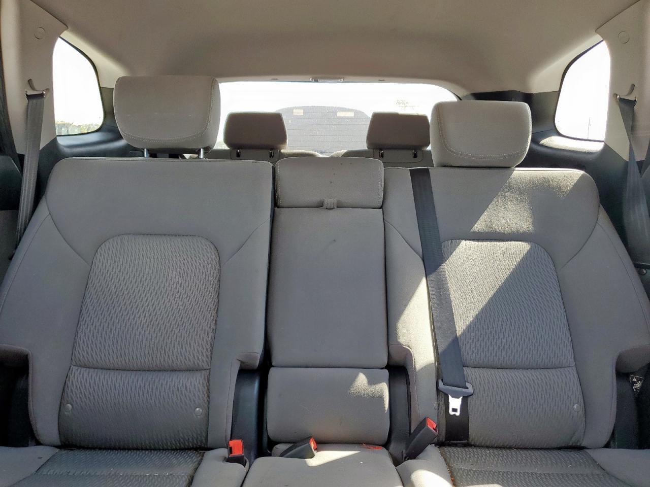 2017 Hyundai Santa Fe Se VIN: KM8SM4HF9HU223800 Lot: 82309555