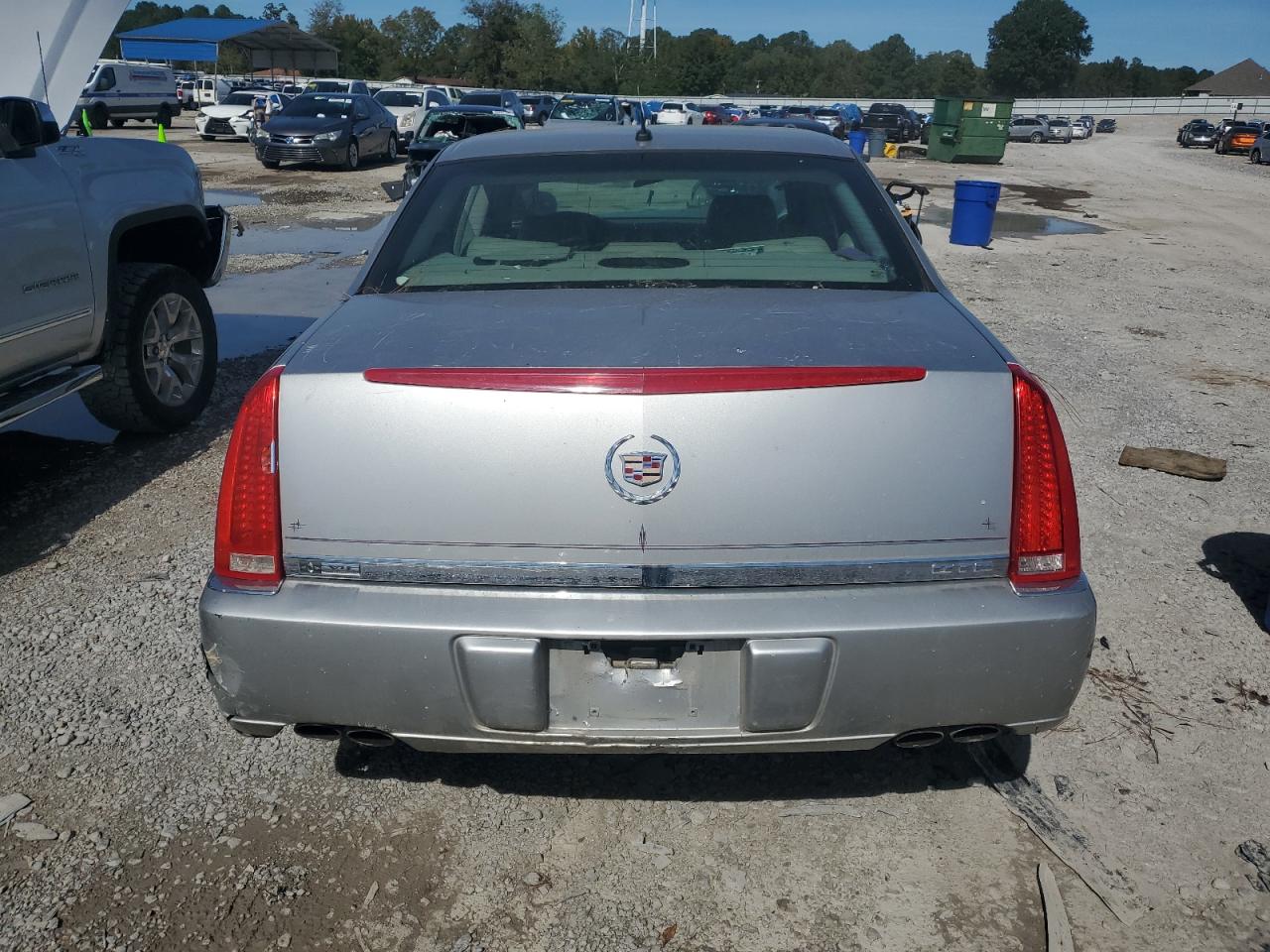 2007 Cadillac Dts VIN: 1G6KD57Y87U136890 Lot: 89813615