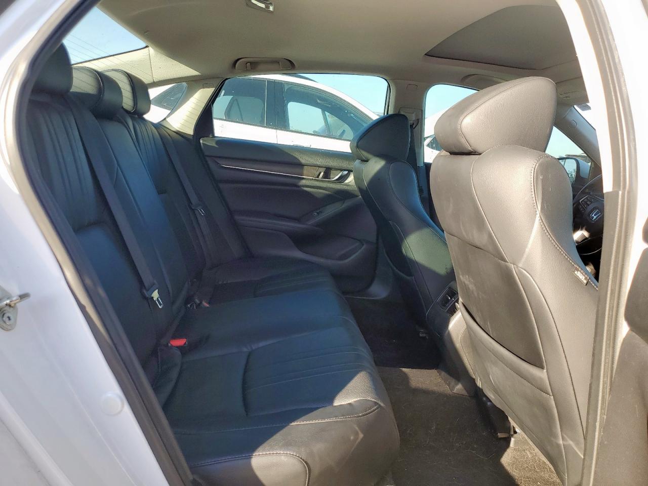 2018 Honda Accord Exl VIN: 1HGCV1F58JA152273 Lot: 82225385