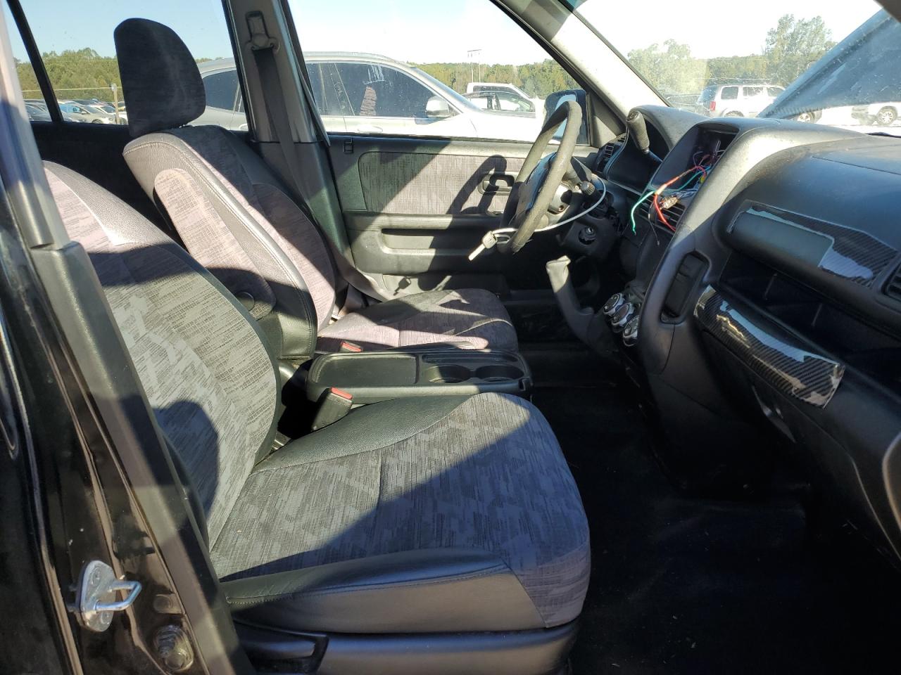 2003 Honda Cr-V Lx VIN: JHLRD68483C000887 Lot: 81702255