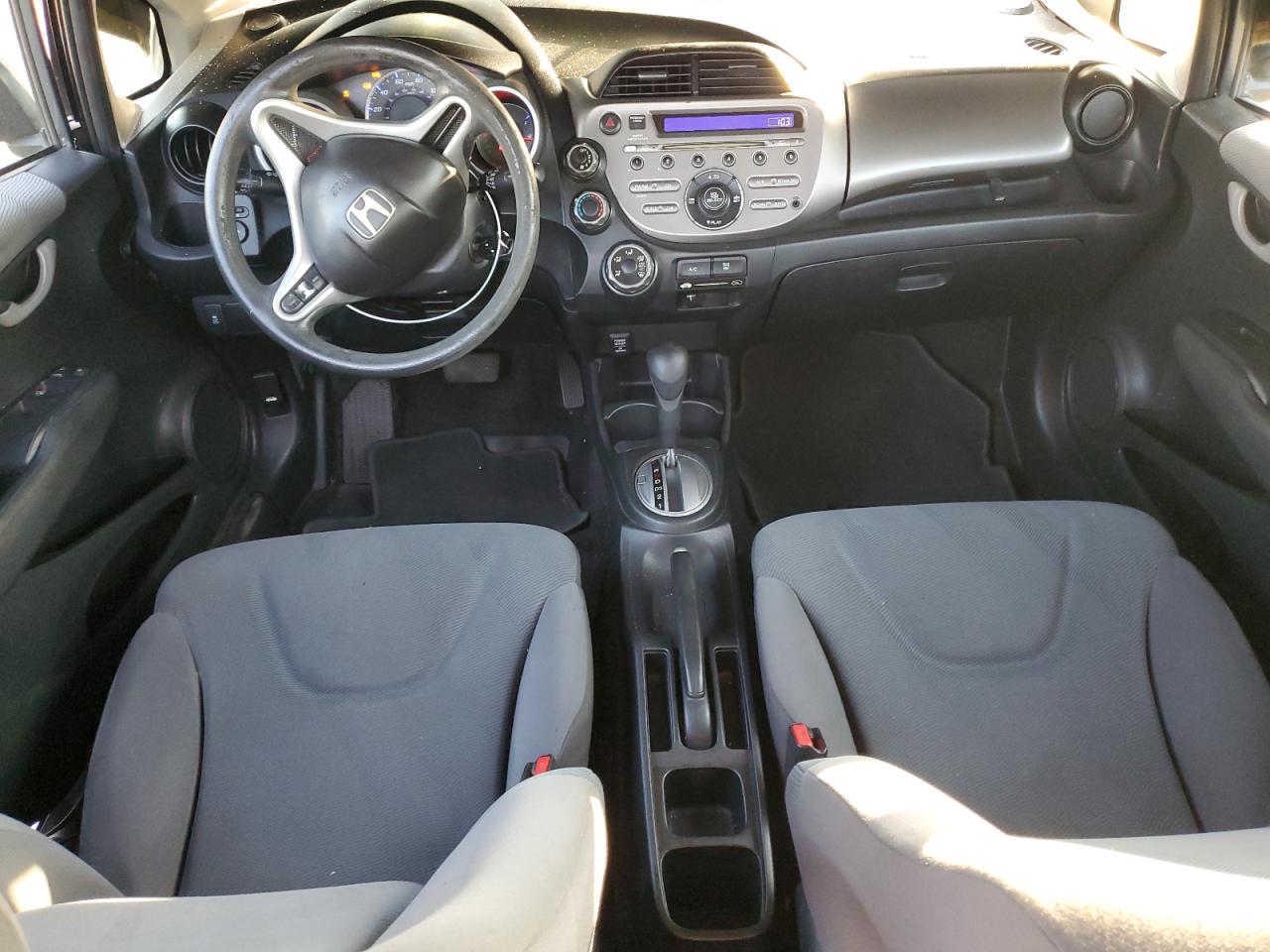 2013 Honda Fit VIN: JHMGE8H38DC002465 Lot: 84481615