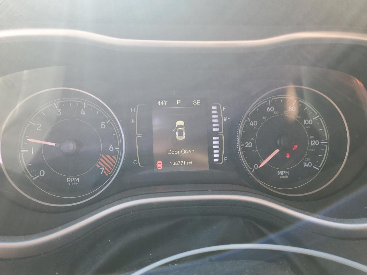 2014 Jeep Cherokee Latitude VIN: 1C4PJMCB4EW178739 Lot: 89908775