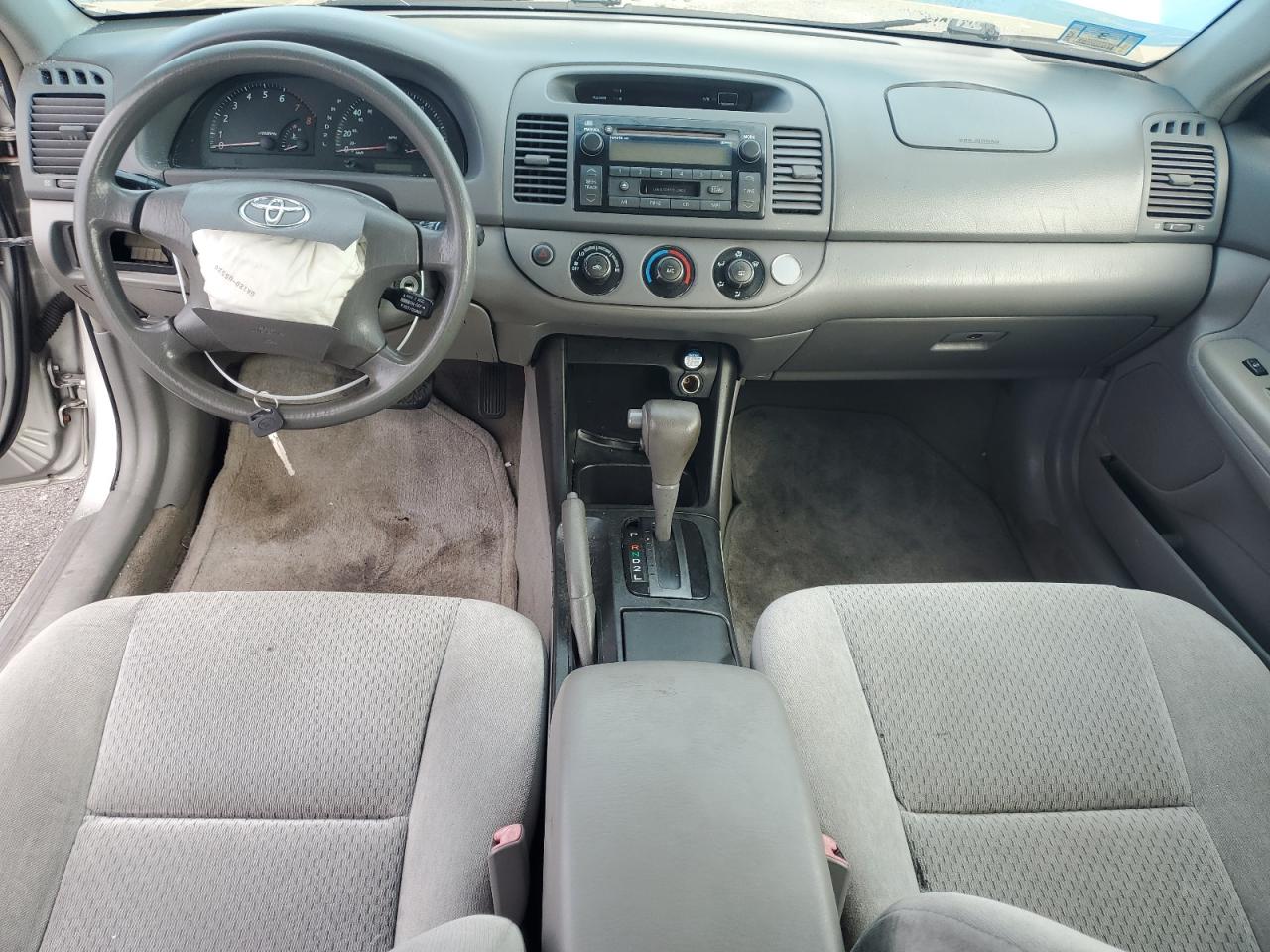 2004 Toyota Camry Le VIN: 4T1BE32KX4U831882 Lot: 85110405
