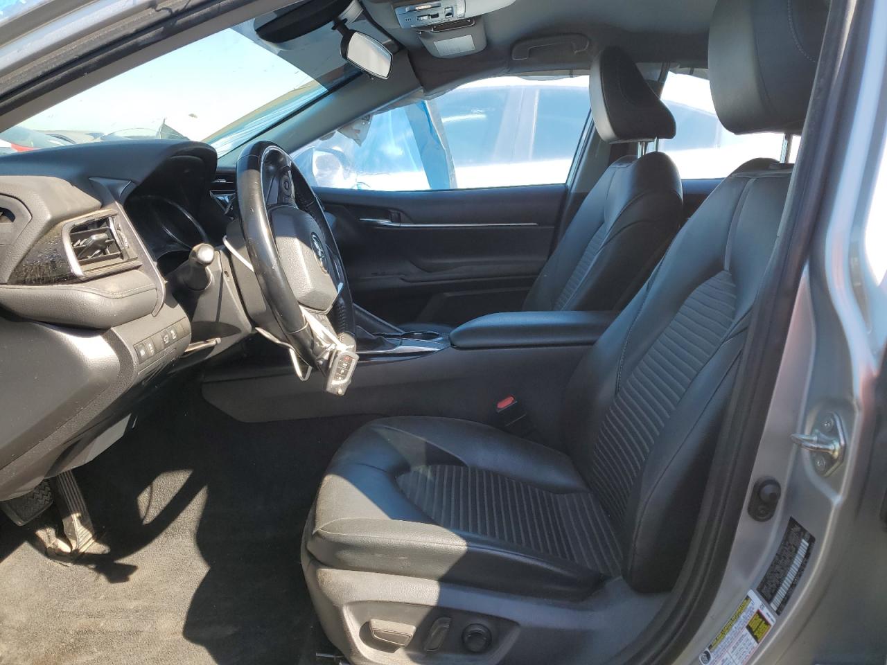 2020 Toyota Camry Se VIN: 4T1G11AK0LU324320 Lot: 83842305