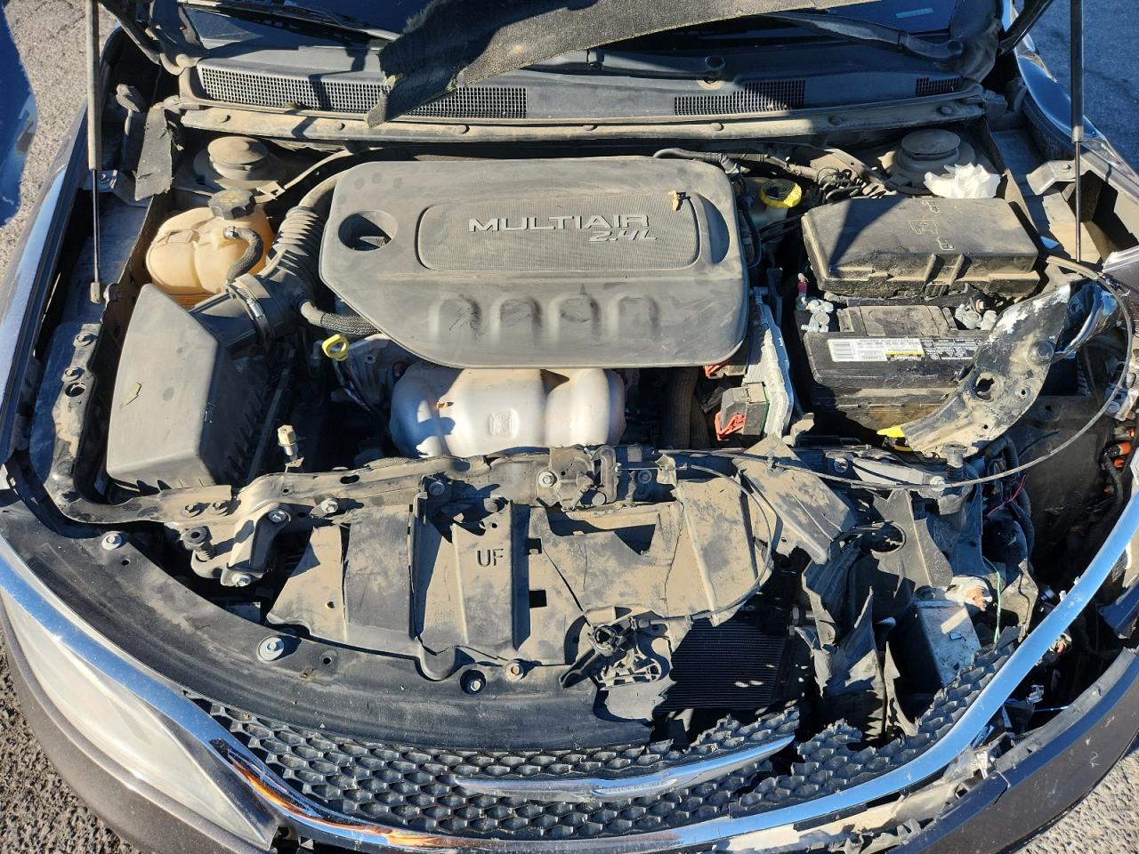 2015 Chrysler 200 Limited VIN: 1C3CCCAB4FN677249 Lot: 85836005