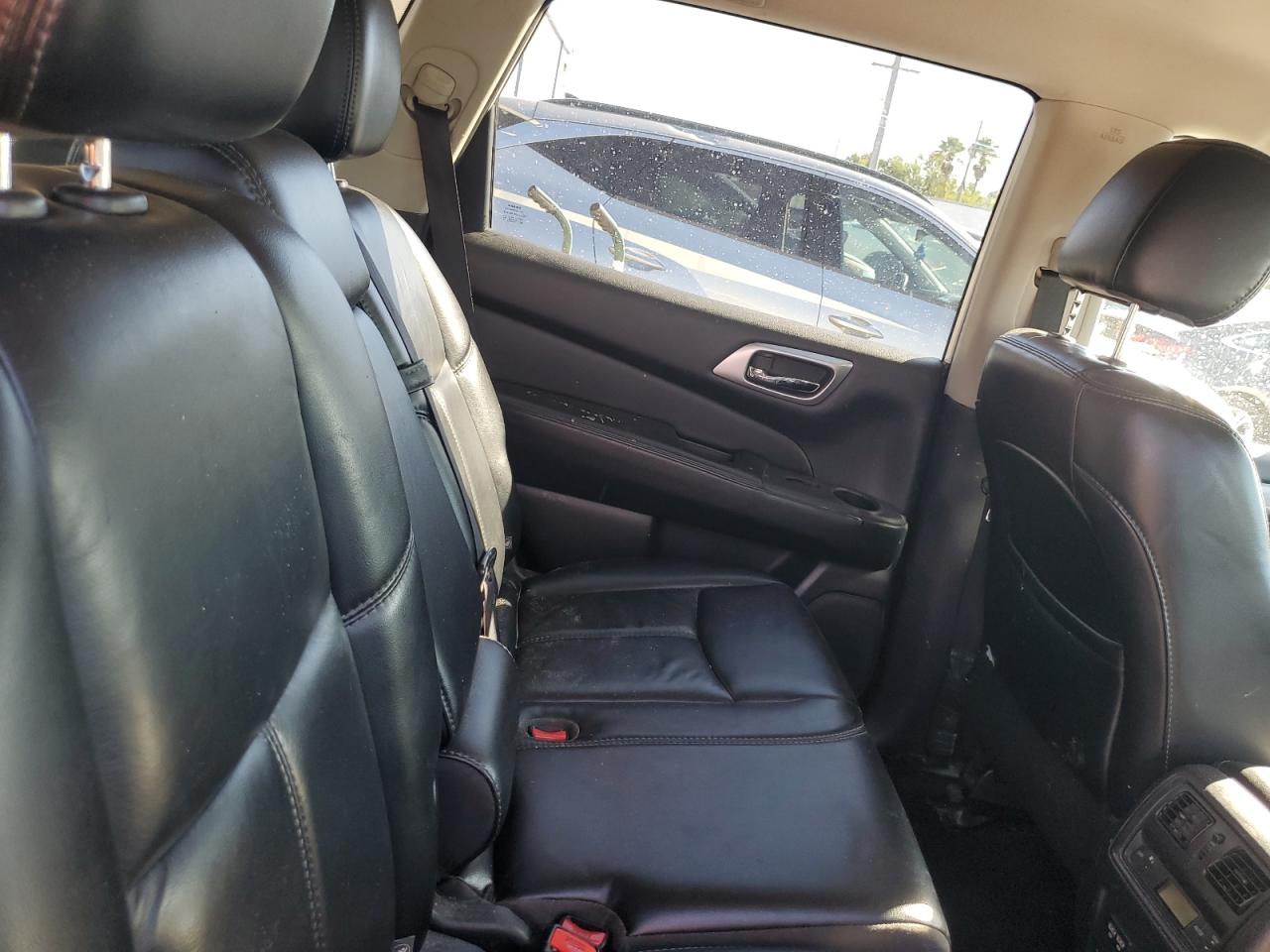 2017 Nissan Pathfinder S VIN: 5N1DR2MM8HC695527 Lot: 86519155