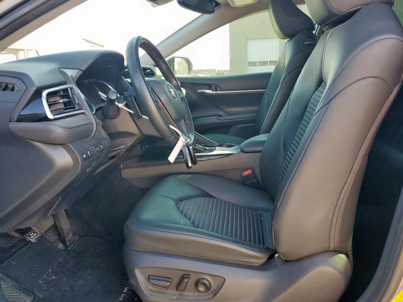 2018 Toyota Camry L VIN: 4T1B11HK7JU571315 Lot: 86339685