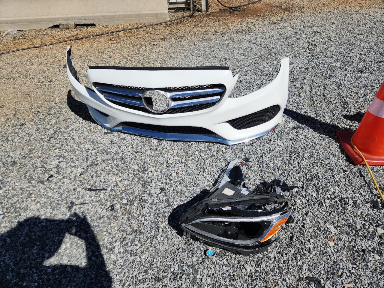 2018 Mercedes-Benz C 300 VIN: 55SWF4JB1JU257329 Lot: 84726405